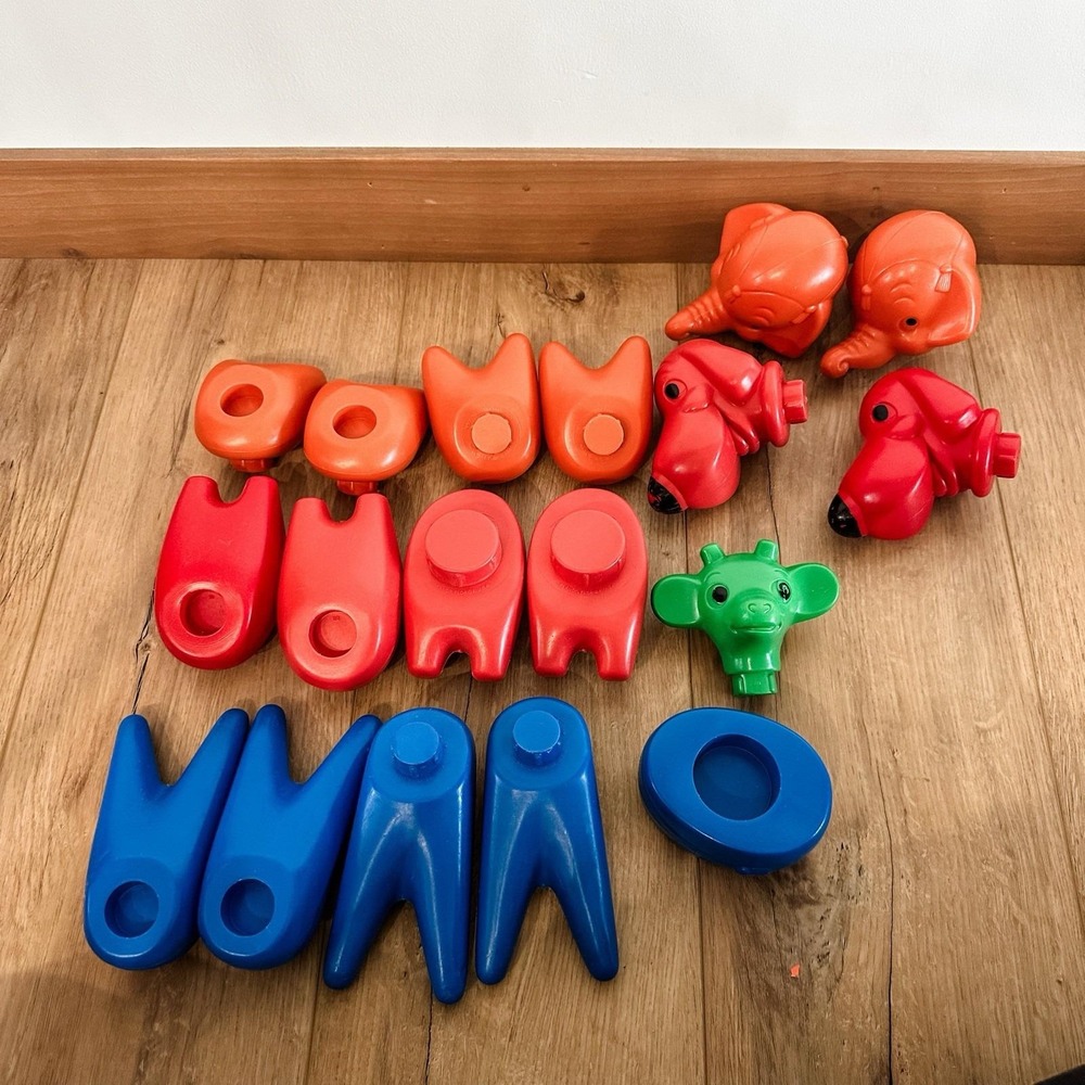 Vintage Tupperware Tuppertoys Zoo It Yourself 3‎ Animal Toys Lot of 18 Pieces